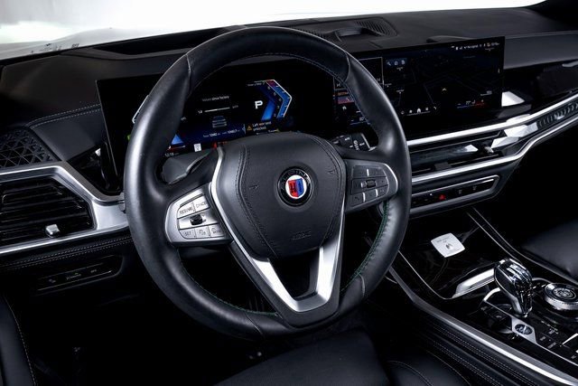 Used 2025 BMW ALPINA XB7 image 39