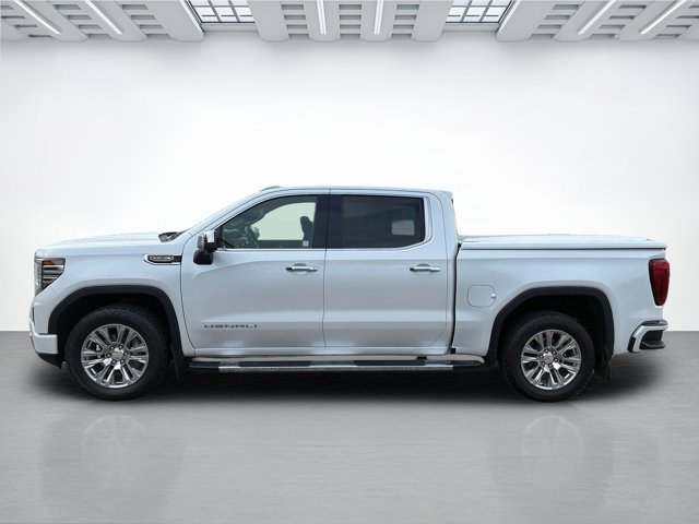 Used 2024 GMC Sierra 1500 Denali w/ Technology Package AWD/4WD image 8