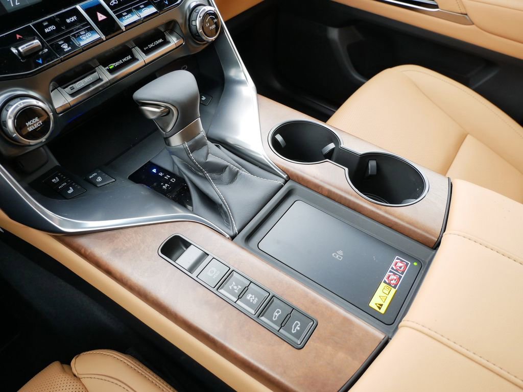 New 2026 Lexus LX 600 4WD w/ Luxury Package image 25