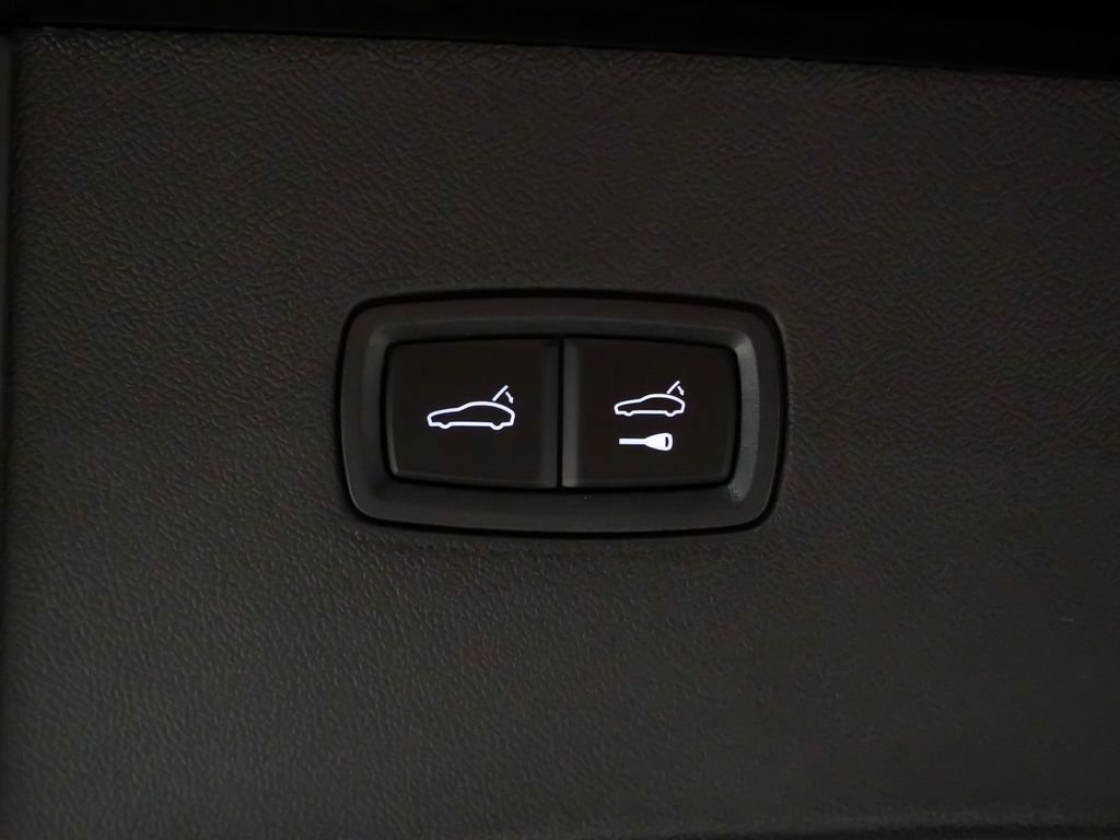 Certified 2026 Porsche Cayenne Coupe AWD/4WD image 32