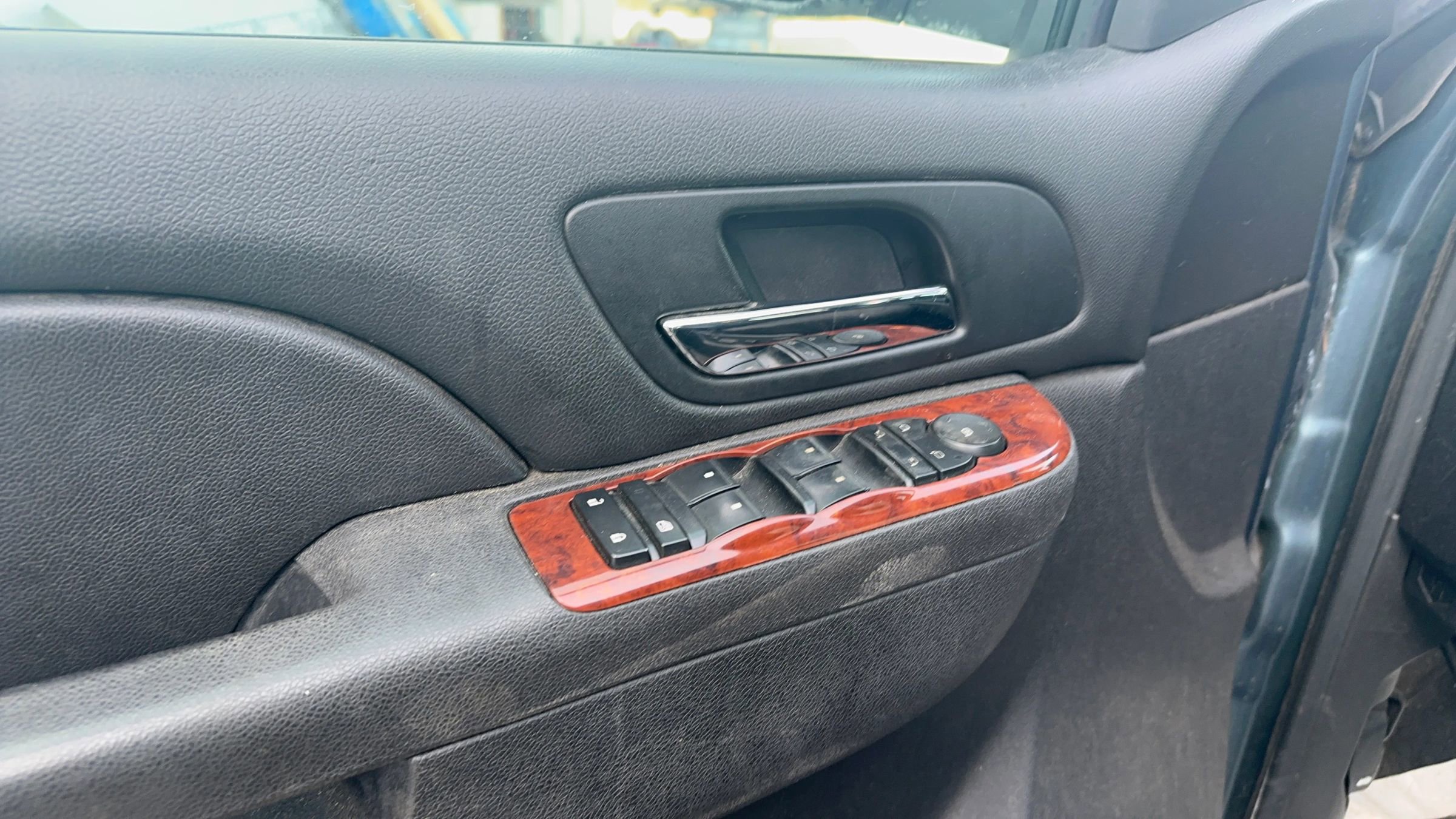 Used 2012 Chevrolet Avalanche LS w/ All-Star Edition image 6