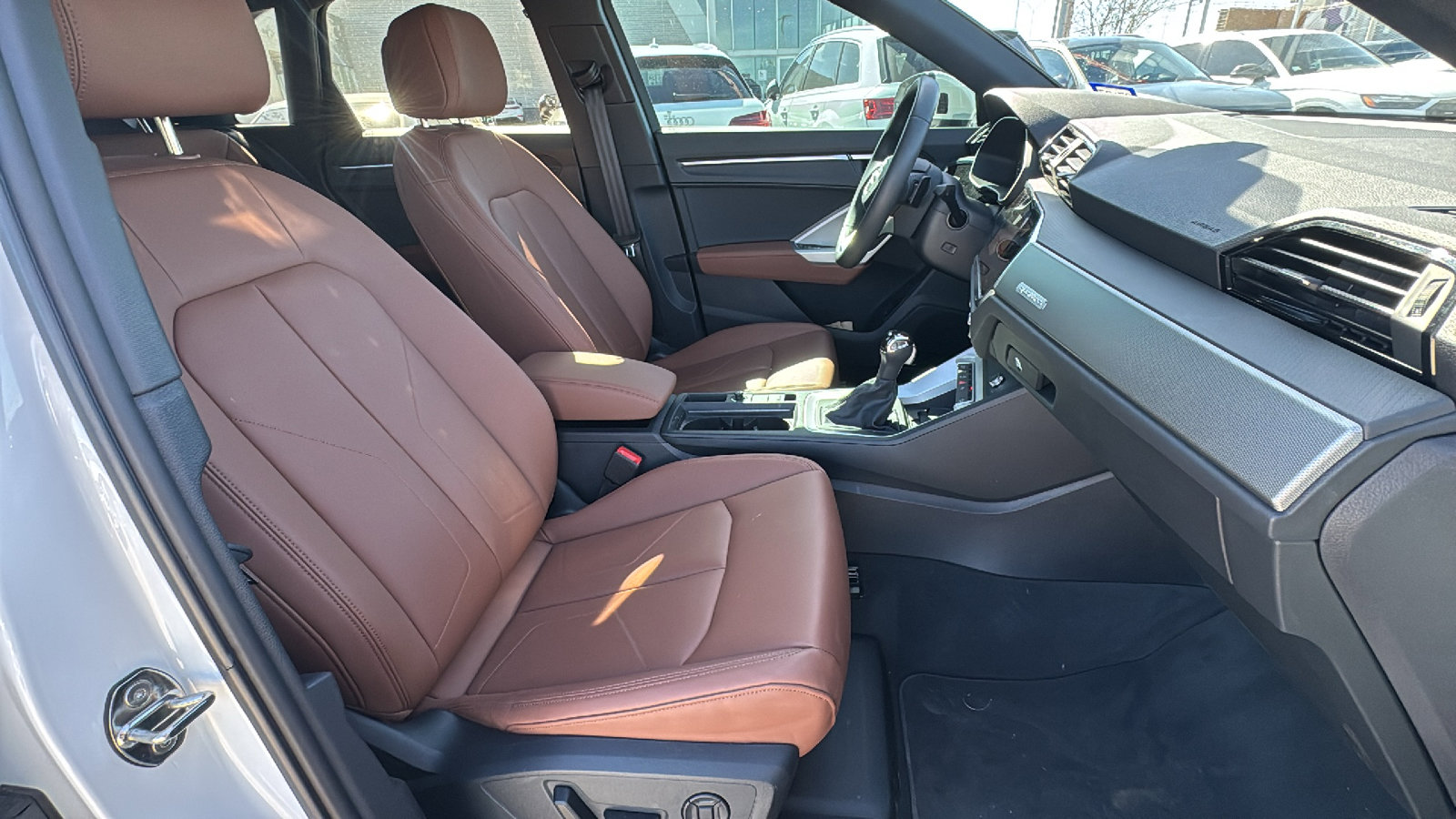 Used 2025 Audi Q3 2.0T Premium Plus w/ Premium Plus Package image 32