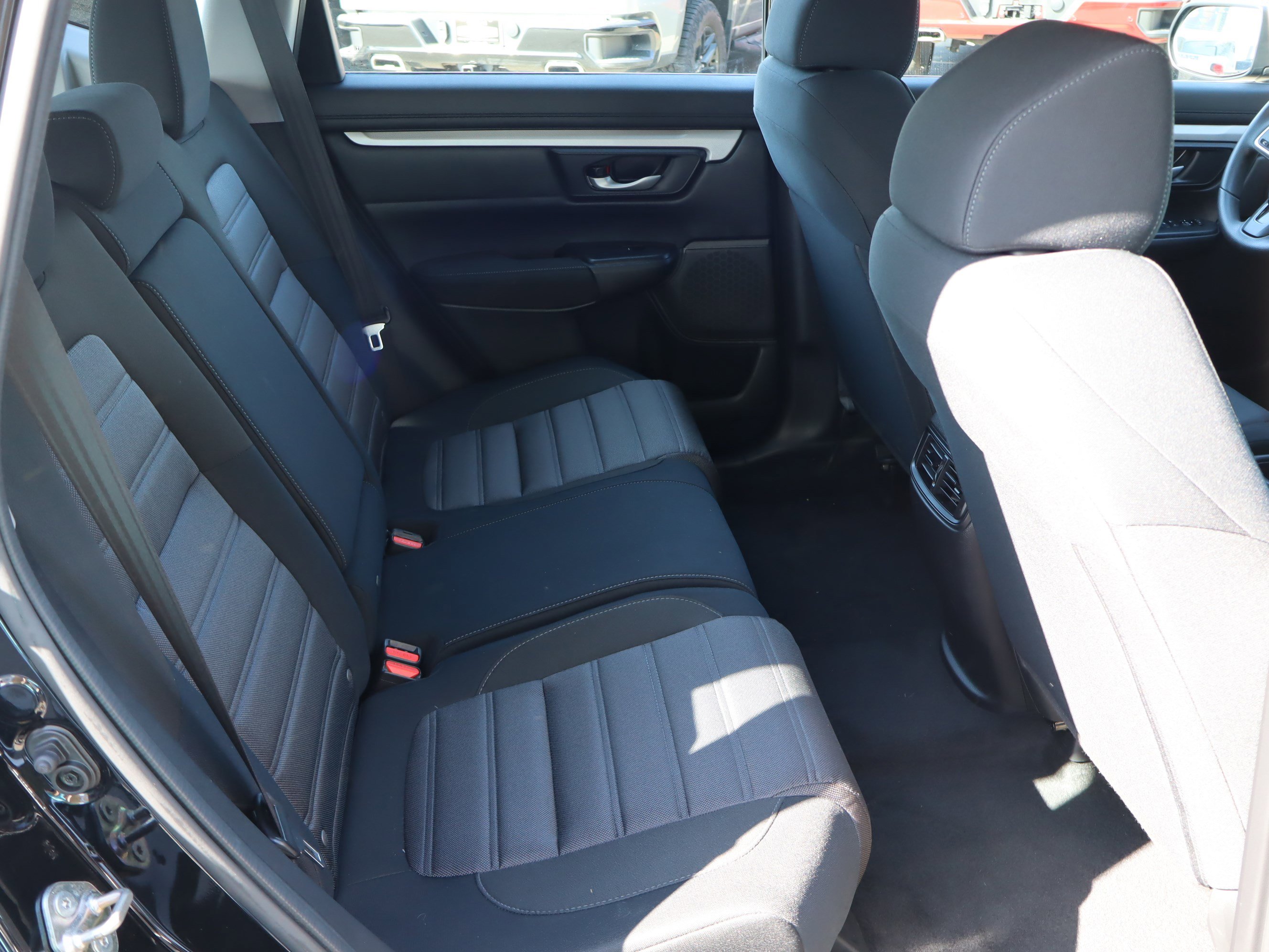 Used 2019 Honda CR-V LX image 33