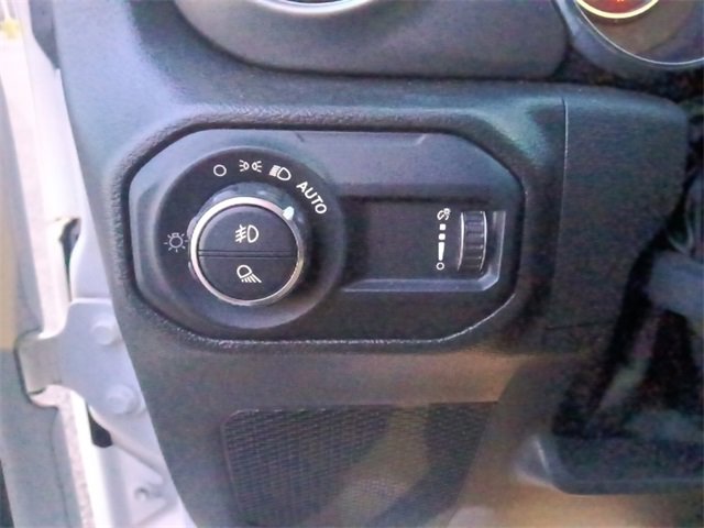 Used 2023 Jeep Gladiator Sport image 16