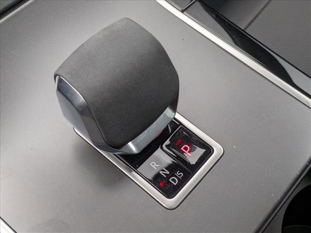 Certified 2024 Land Rover Range Rover Velar Dynamic SE image 12