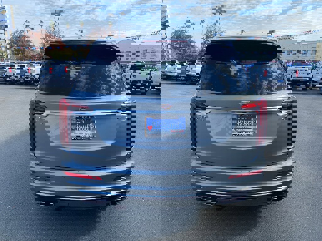 Used 2025 Cadillac XT6 Premium Luxury image 15