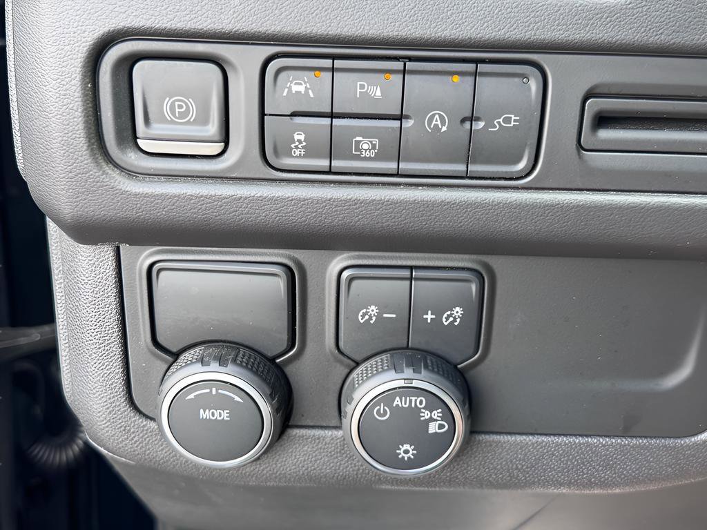 Used 2022 Chevrolet Tahoe LT w/ Luxury Package image 20