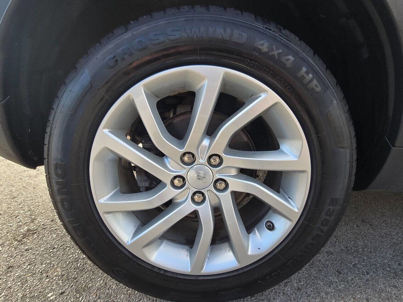 Used 2019 Land Rover Discovery Sport HSE image 38