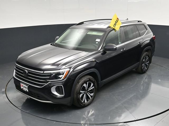 Used 2025 Volkswagen Atlas SE image 46
