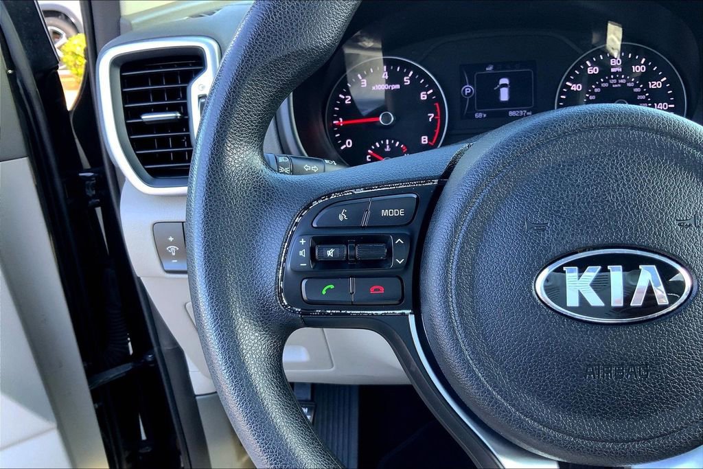 Used 2017 Kia Sportage LX image 17