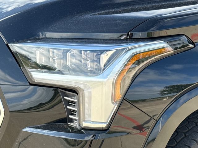 Used 2024 Toyota Sequoia Platinum AWD/4WD image 4