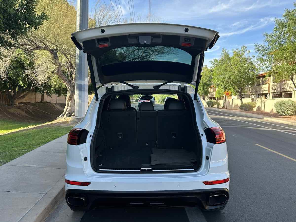Used 2016 Porsche Cayenne AWD/4WD image 40