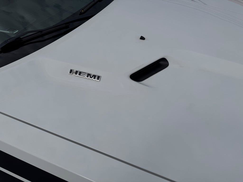 Used 2010 Dodge Challenger R/T RWD image 7
