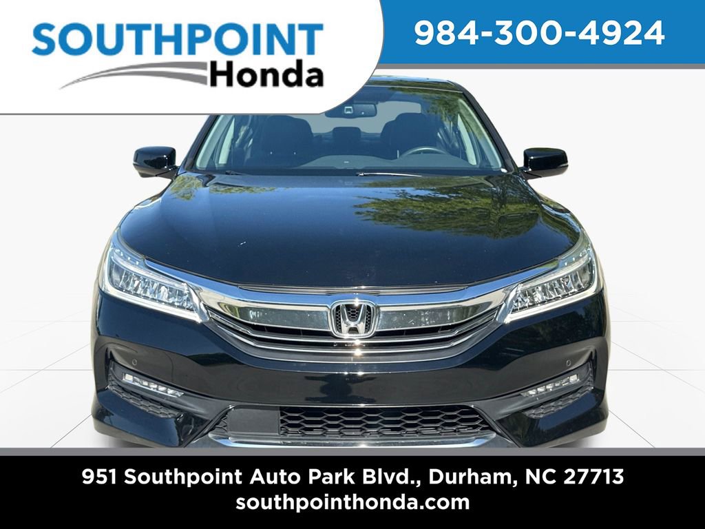 Used 2016 Honda Accord Touring image 2