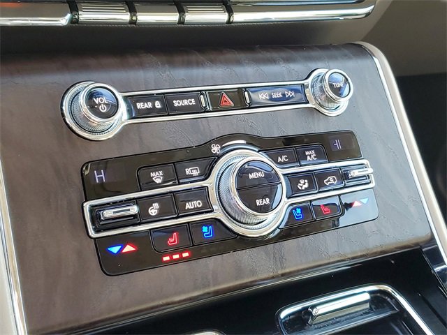 Used 2020 Lincoln Aviator Reserve w/ Equipment Group 202A image 21