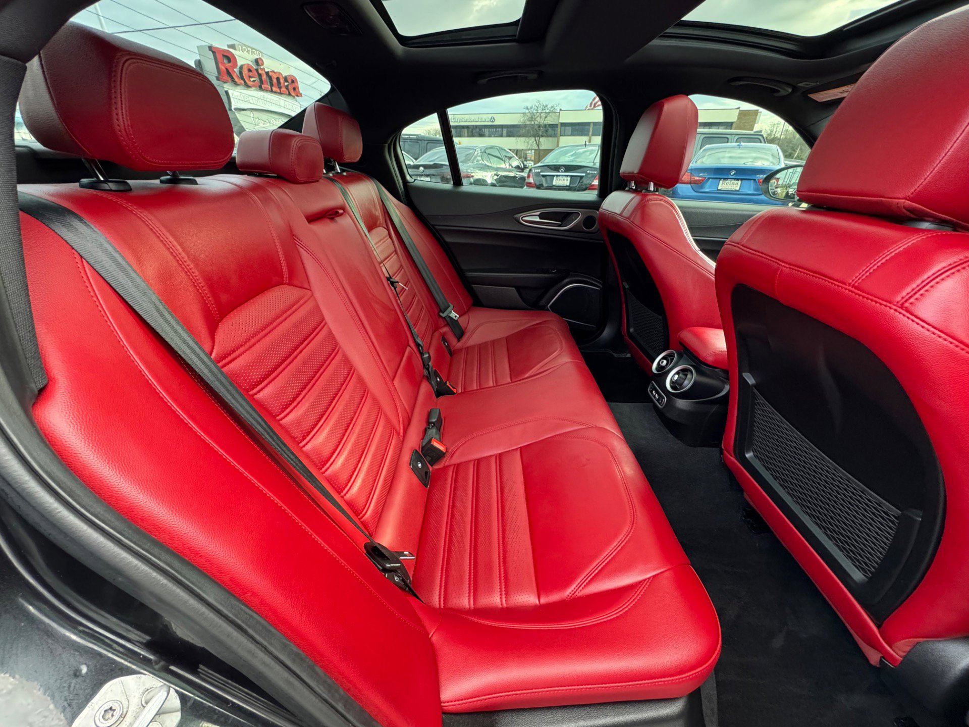 Used 2022 Alfa Romeo Giulia Veloce image 15