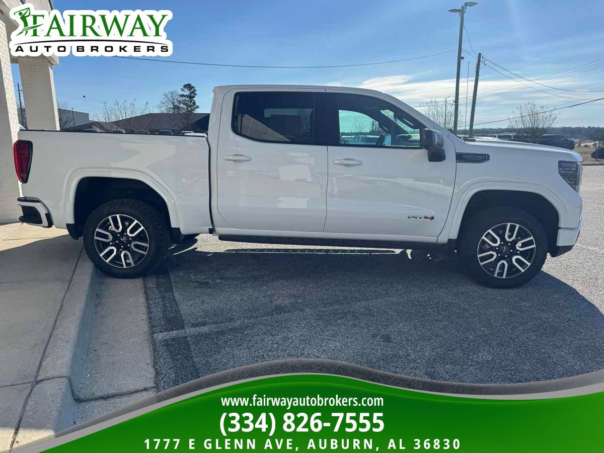 Used 2024 GMC Sierra 1500 AT4 w/ Technology Package image 5