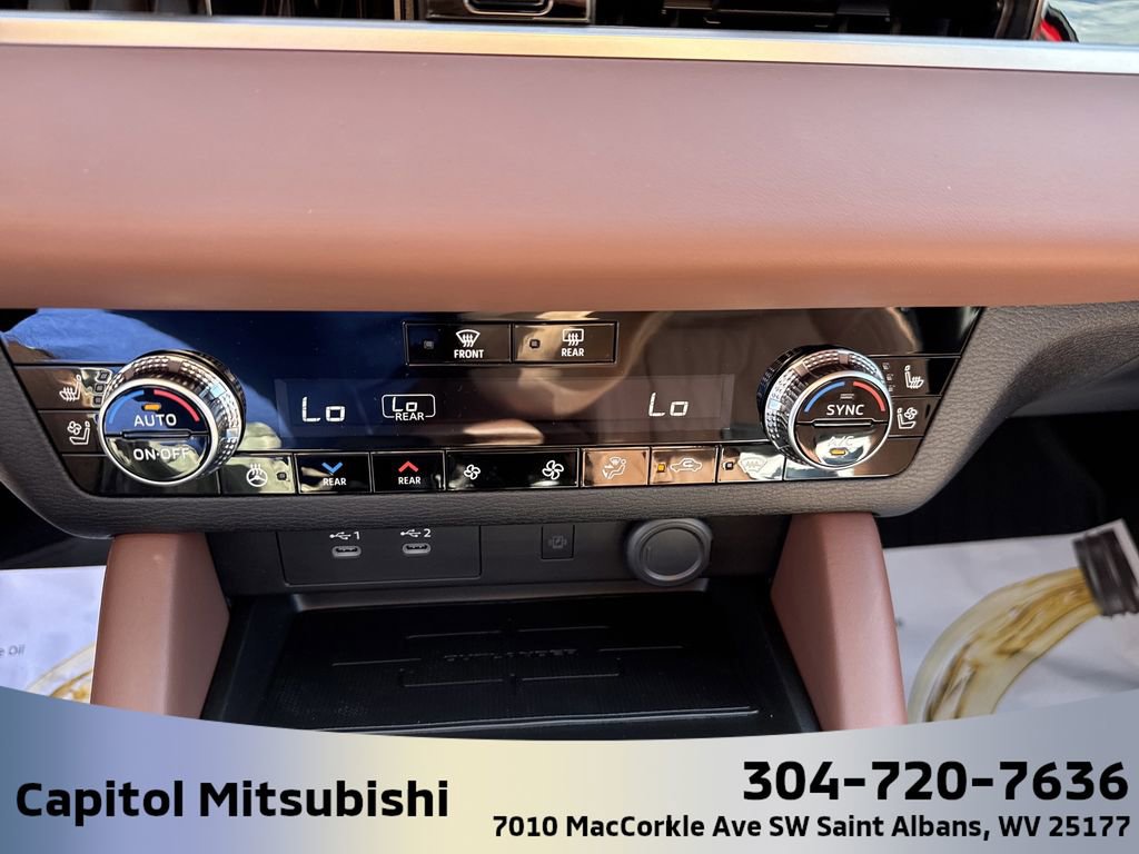 New 2025 Mitsubishi Outlander SEL image 24