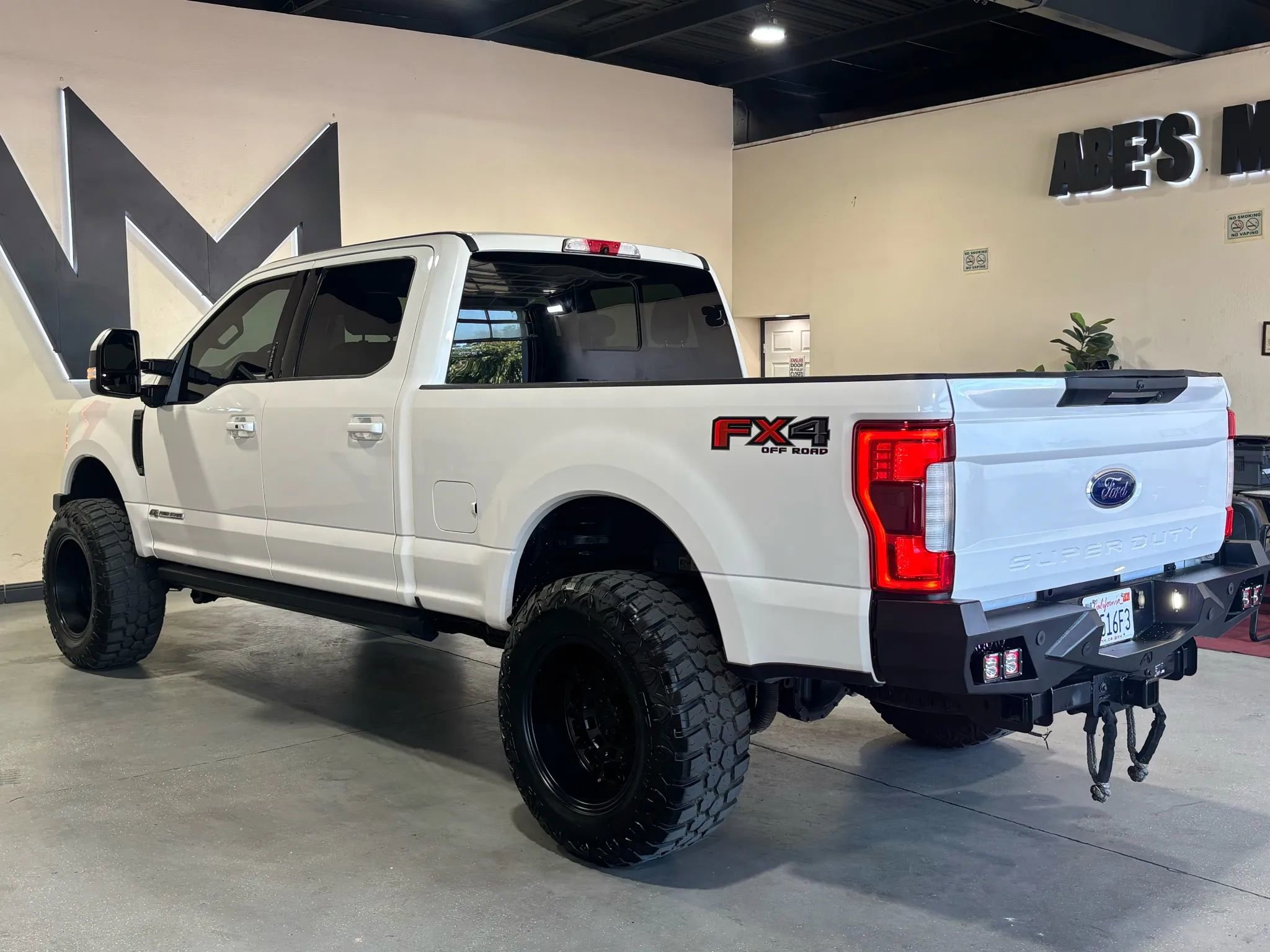 Used 2019 Ford F350 Lariat w/ Lariat Ultimate Package image 8