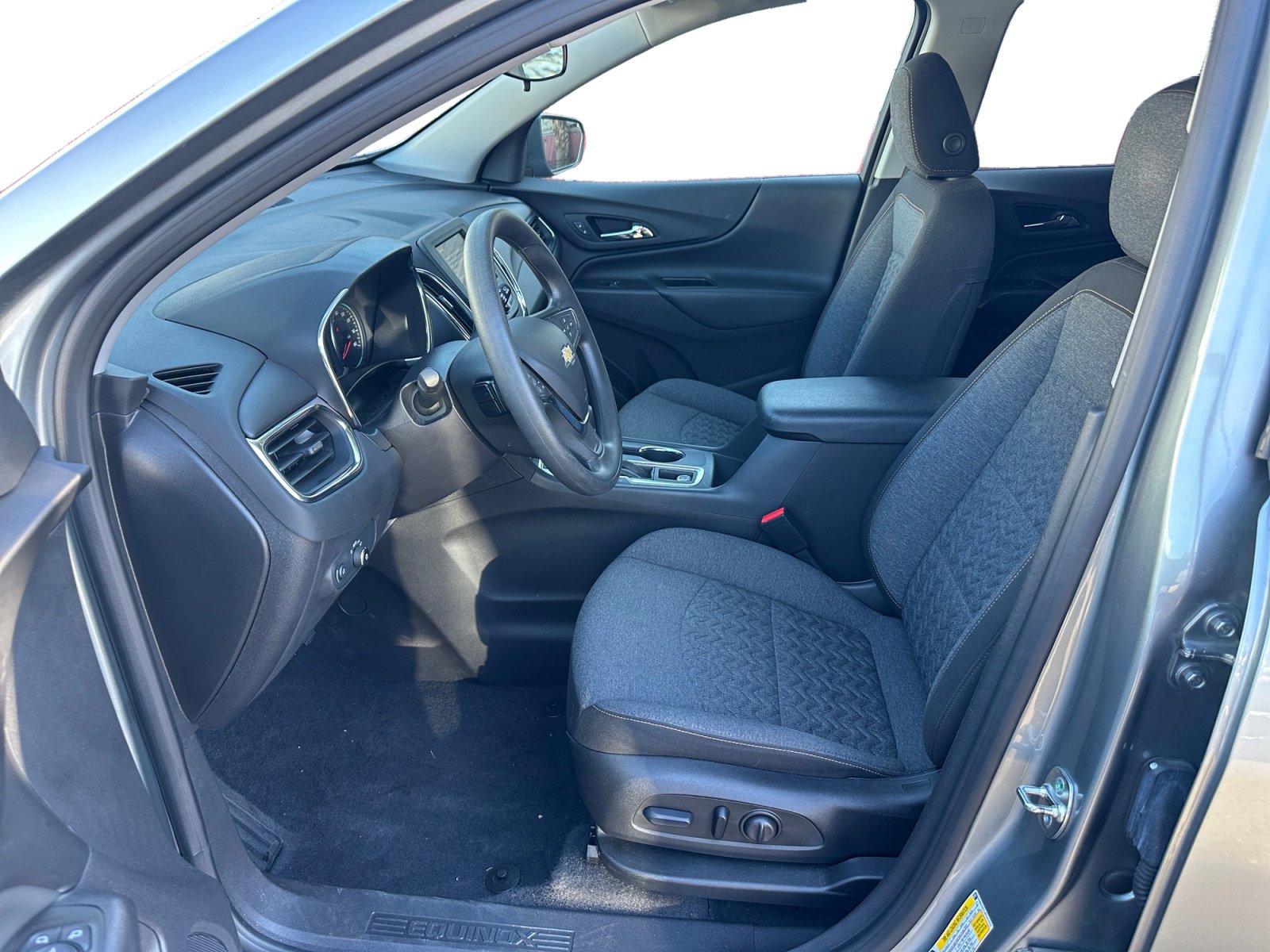 Used 2024 Chevrolet Equinox LT AWD/4WD image 9