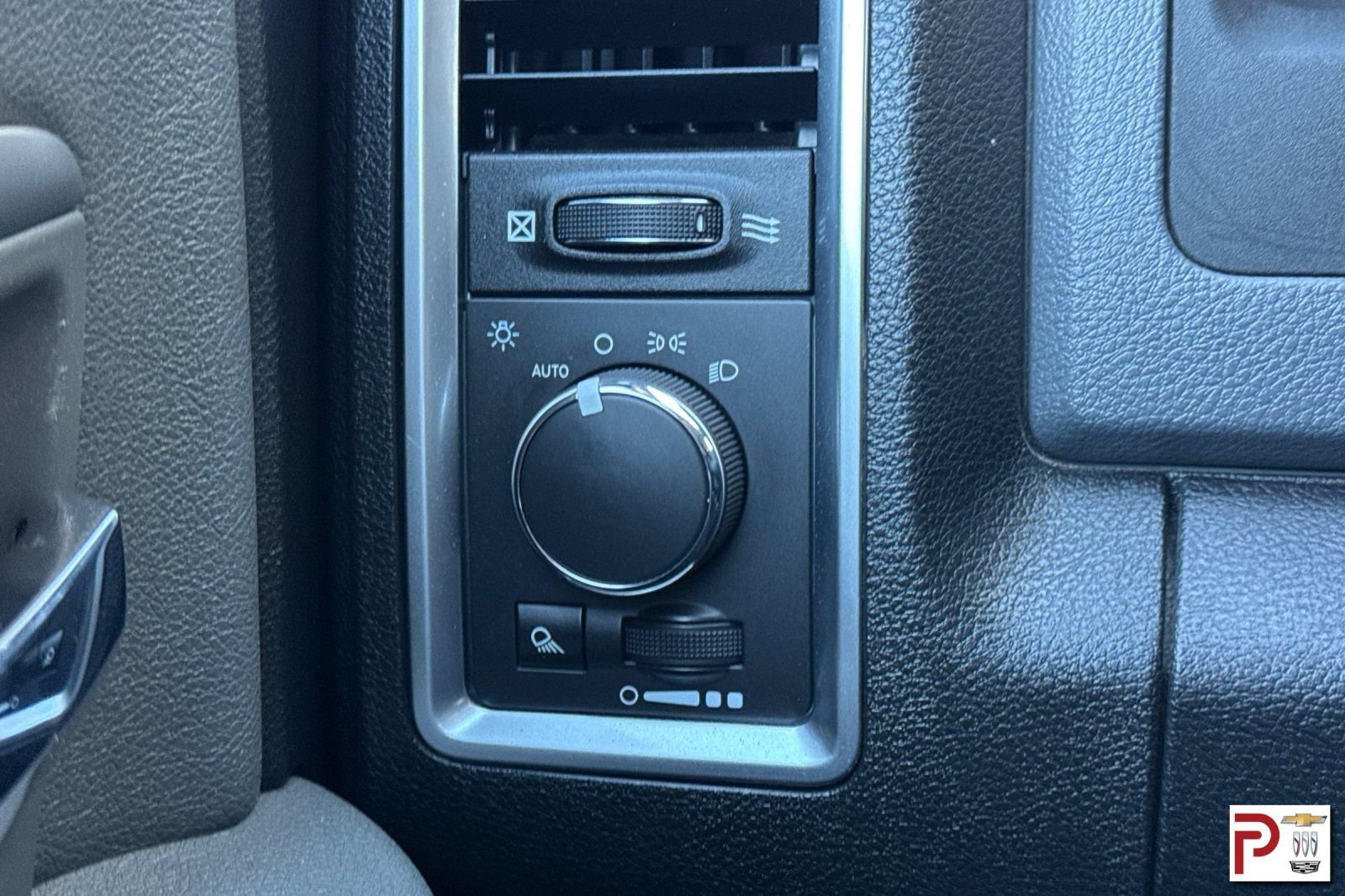 Used 2014 RAM 2500 SLT image 29