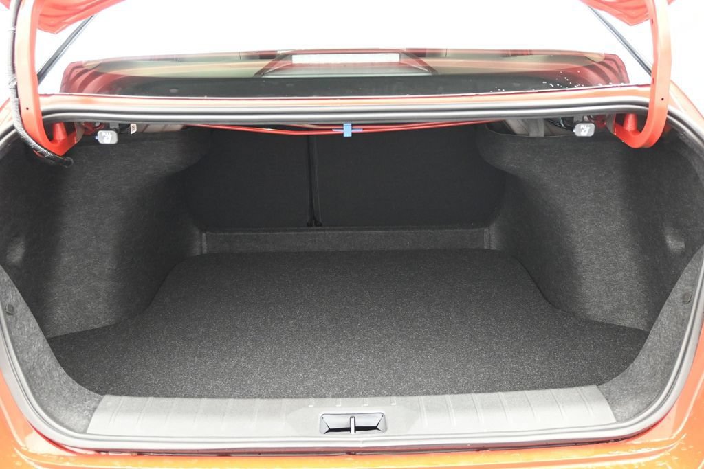 New 2026 Nissan Sentra SR w/ SR Premium Package FWD image 13
