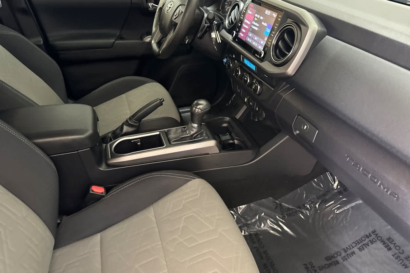 Certified 2023 Toyota Tacoma TRD Off-Road AWD/4WD image 15