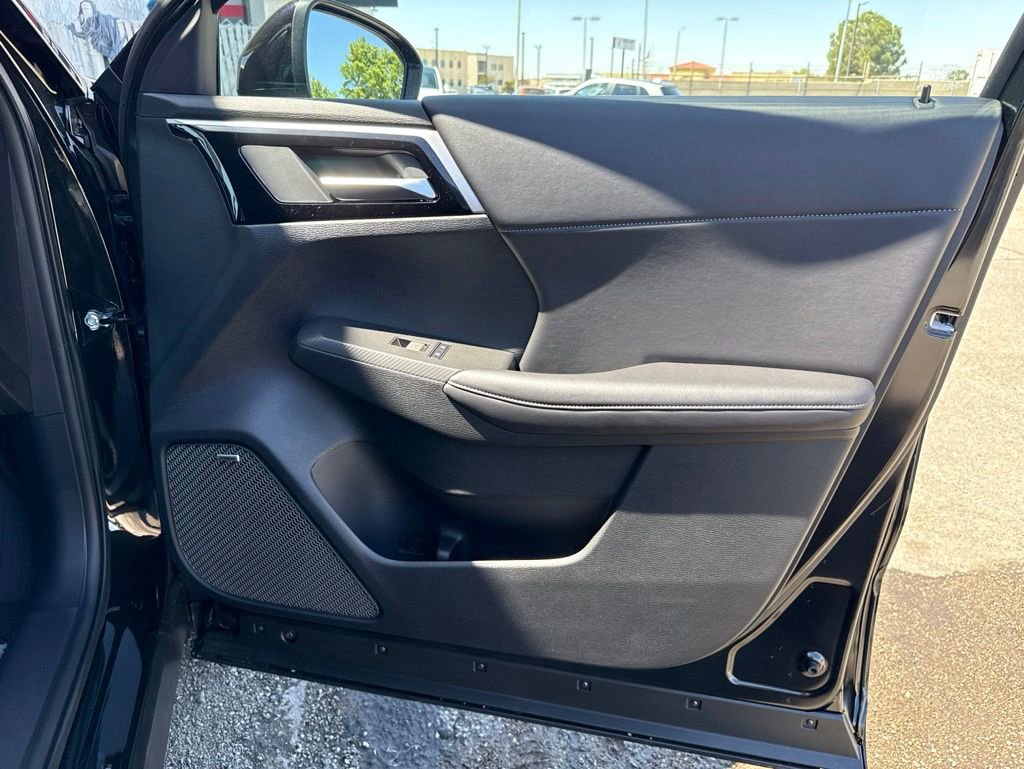 New 2026 Mitsubishi Outlander LE FWD image 32