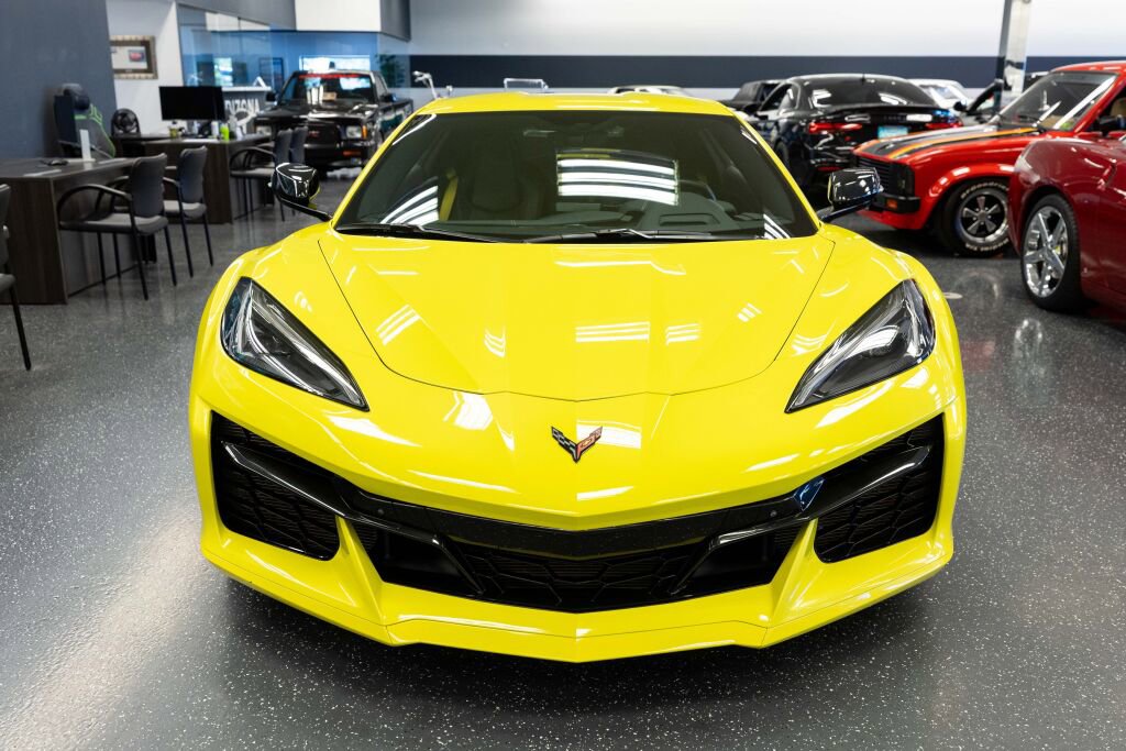 Used 2023 Chevrolet Corvette Z06 w/ Stealth Interior Trim Package RWD image 2