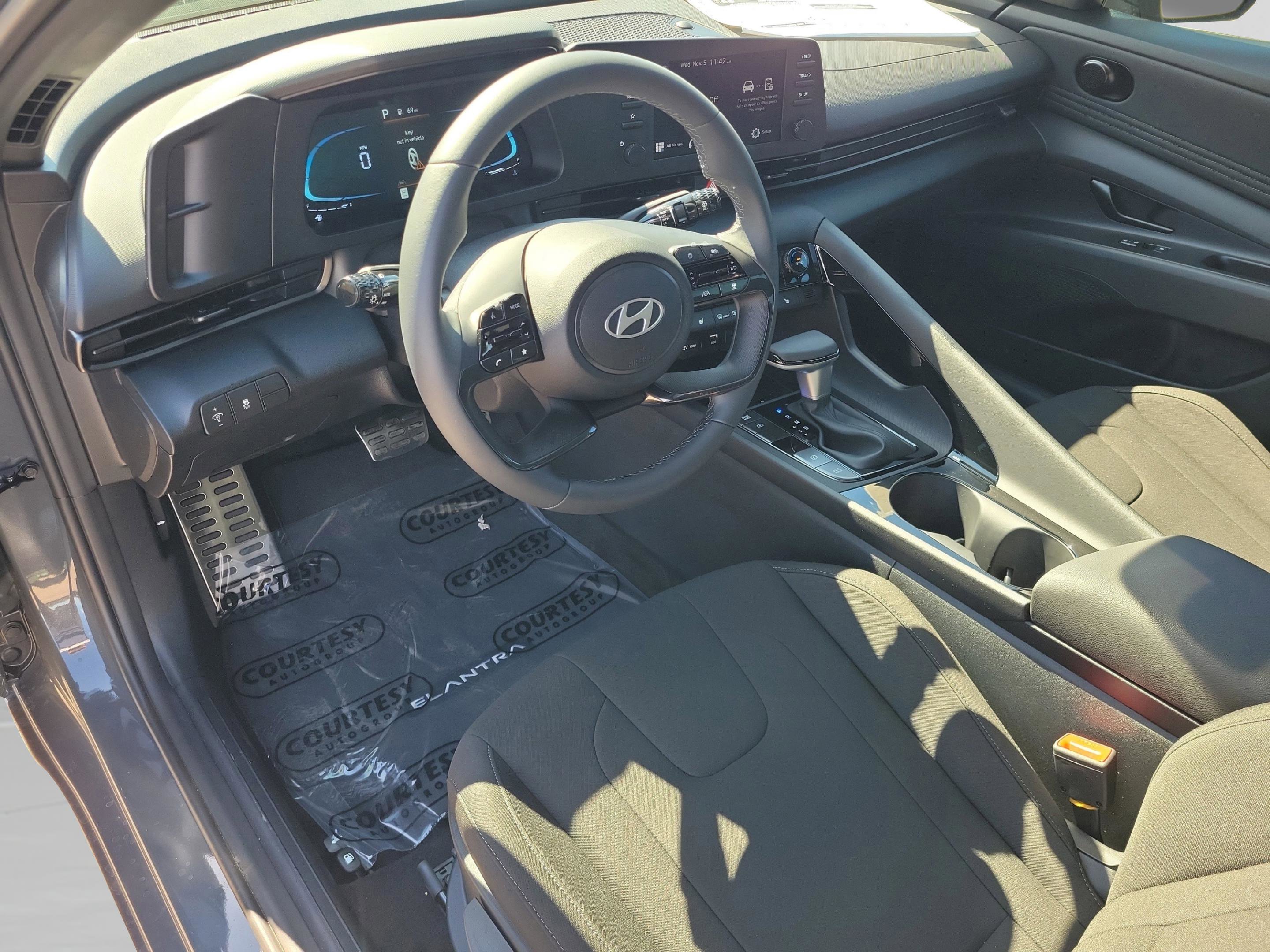 New 2026 Hyundai Elantra SEL Sport w/ Cargo Package image 15