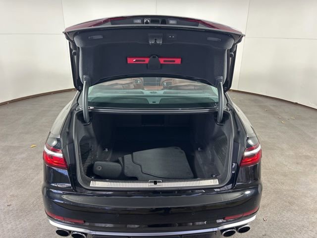 Used 2023 Audi S8 w/ S8 Comfort Plus Package image 18