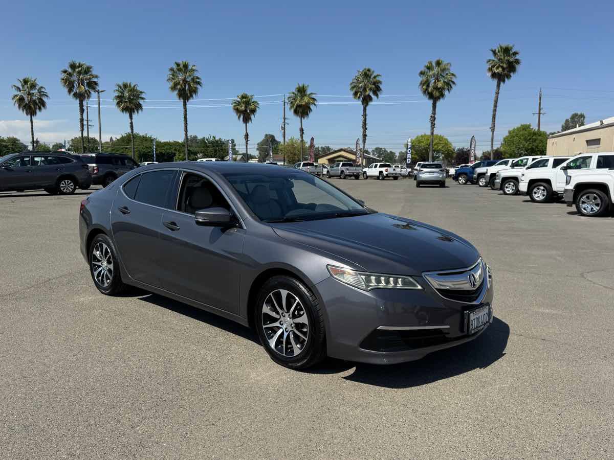 Used 2017 Acura TLX image 2