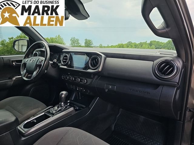 Used 2019 Toyota Tacoma TRD Off-Road AWD/4WD image 28