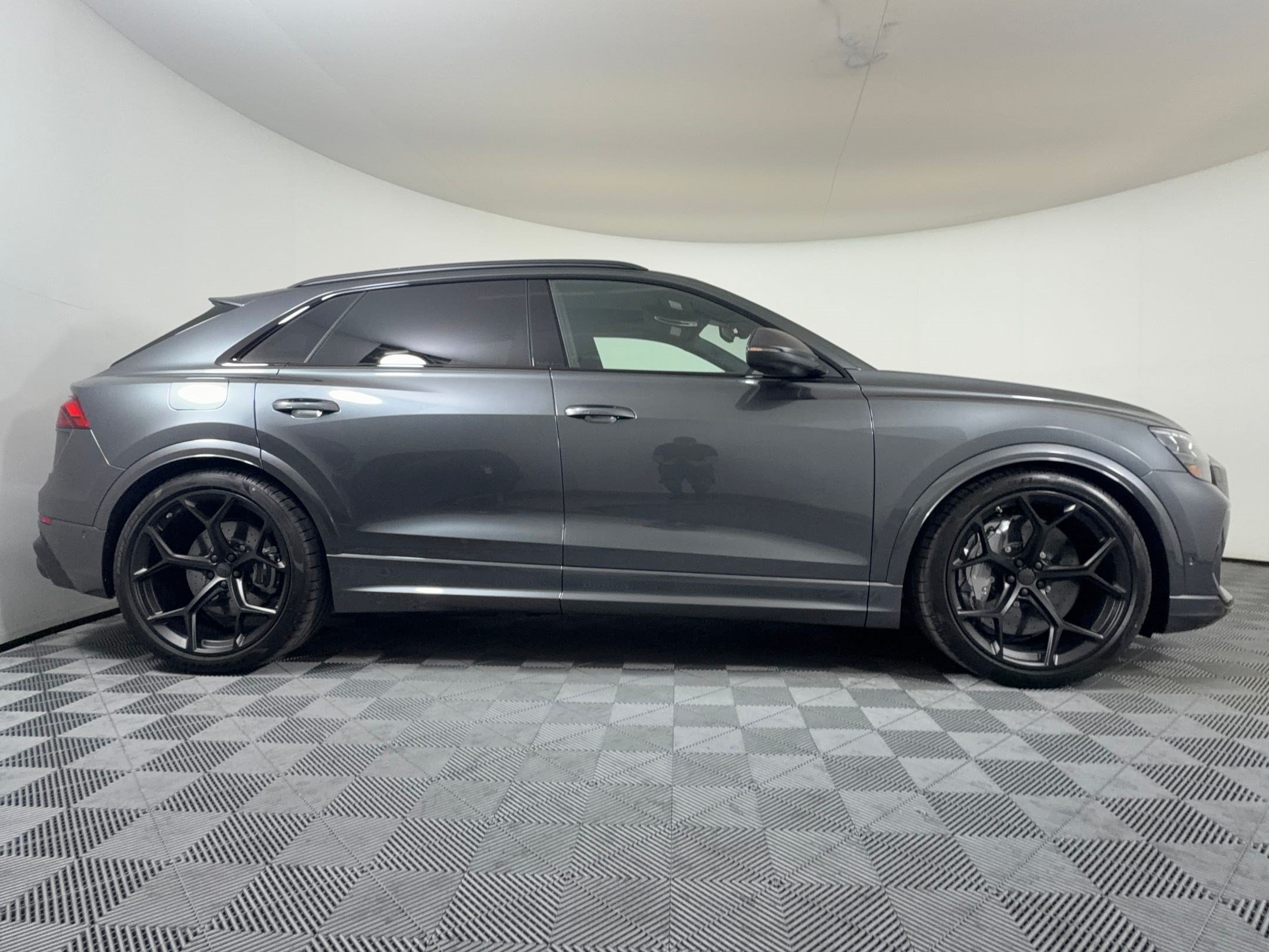 New 2027 Audi RS Q8 performance AWD/4WD image 8