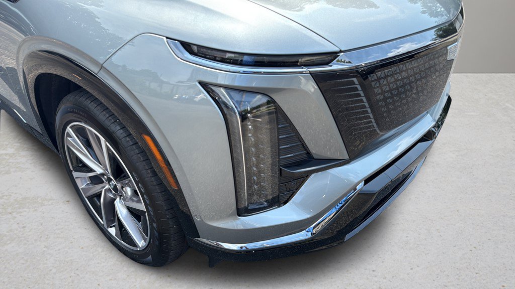 Certified 2026 Cadillac Vistiq Sport w/ LPO, Floor Liner Package AWD/4WD image 12