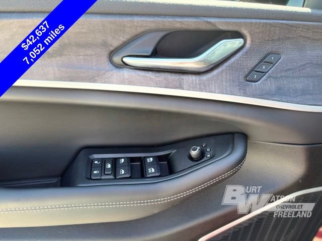 Used 2026 Jeep Grand Cherokee Limited w/ Limited Altitude Package AWD/4WD image 12