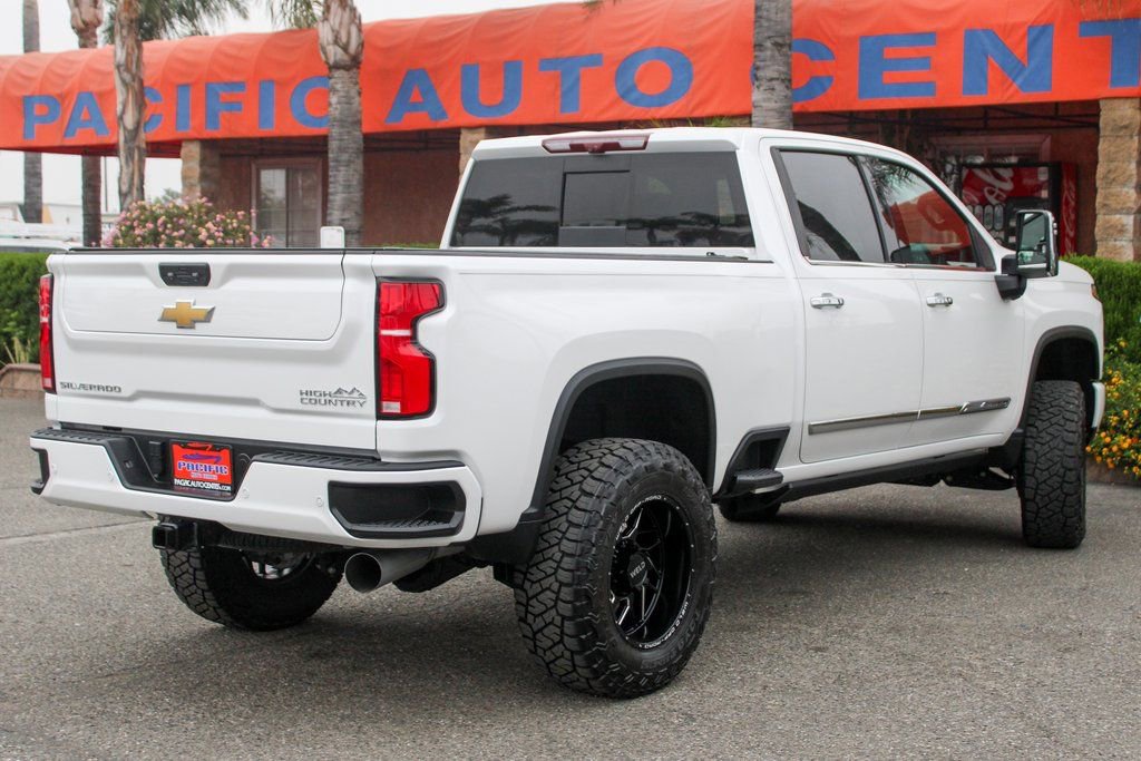 Used 2024 Chevrolet Silverado 3500 High Country w/ High Country Premium Package AWD/4WD image 13