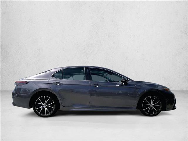Used 2023 Toyota Camry SE FWD image 5