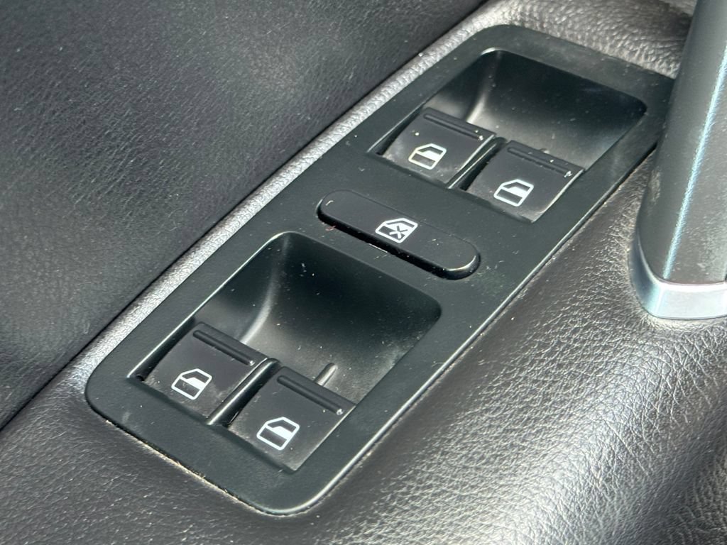 Used 2019 Volkswagen Passat 2.0T Wolfsburg FWD image 29