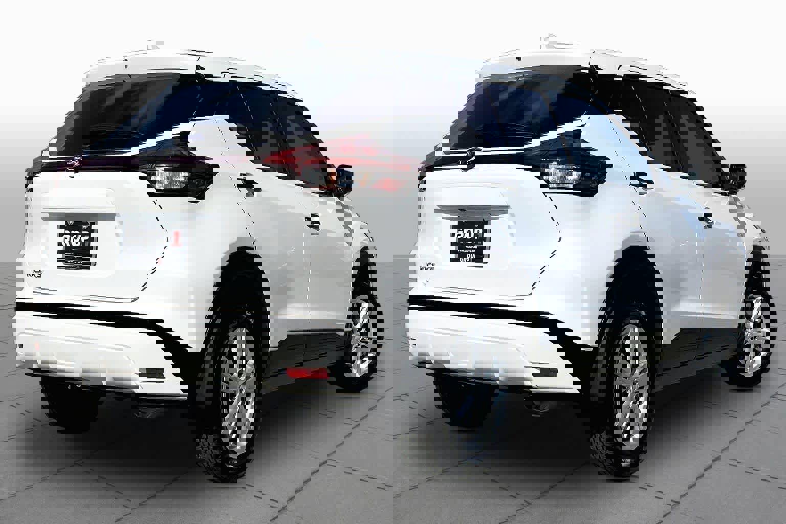 Used 2024 Nissan Kicks S w/ Interior Electronics Package image 12