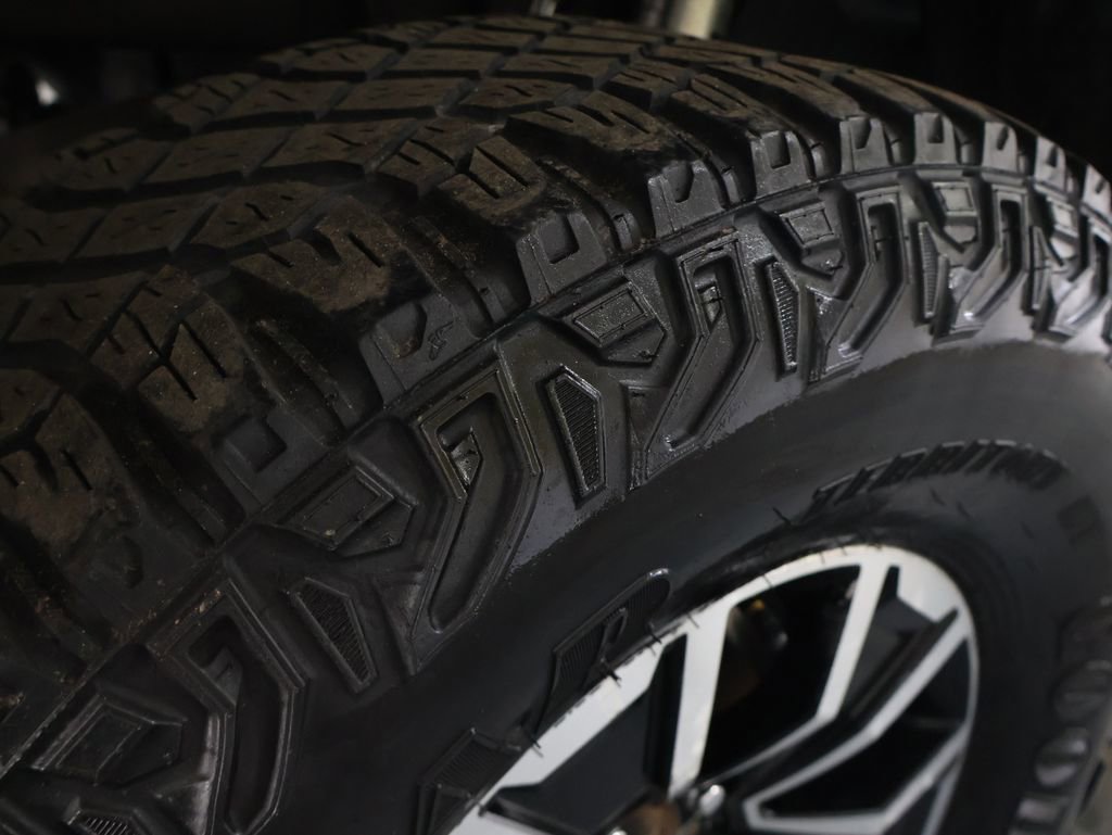 Used 2019 Toyota Tacoma TRD Sport image 32