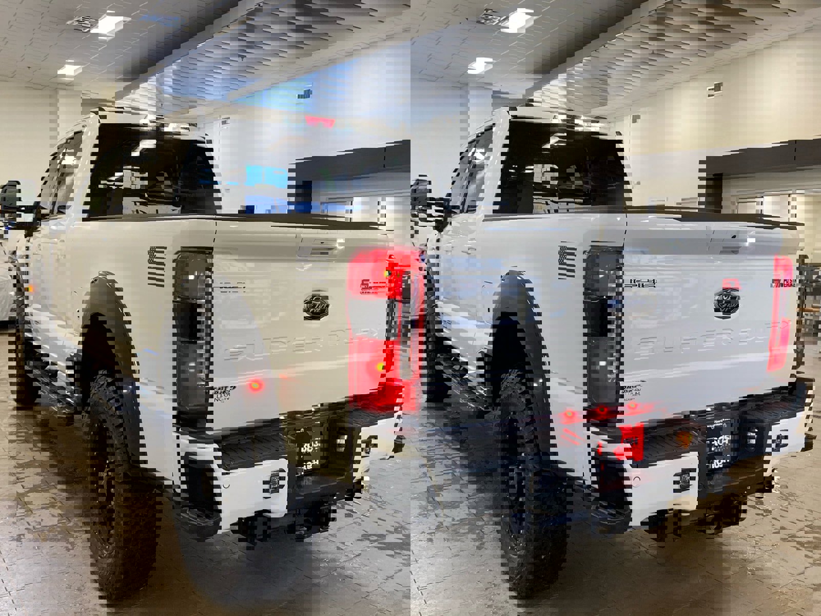 New 2026 Ford F250 Lariat w/ Black Appearance Package image 5