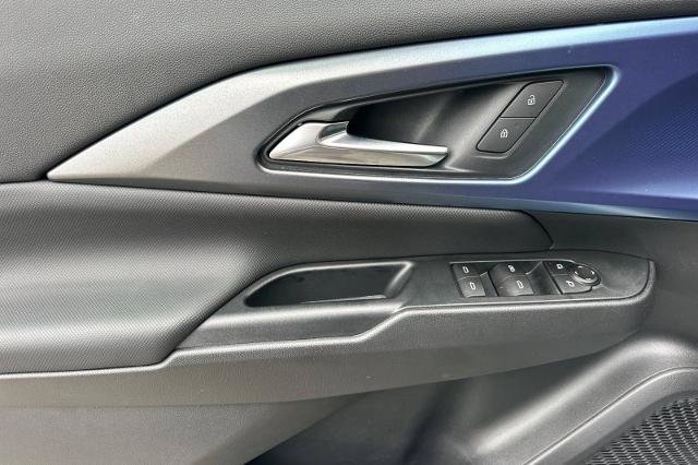 New 2026 Chevrolet Equinox EV LT FWD image 11