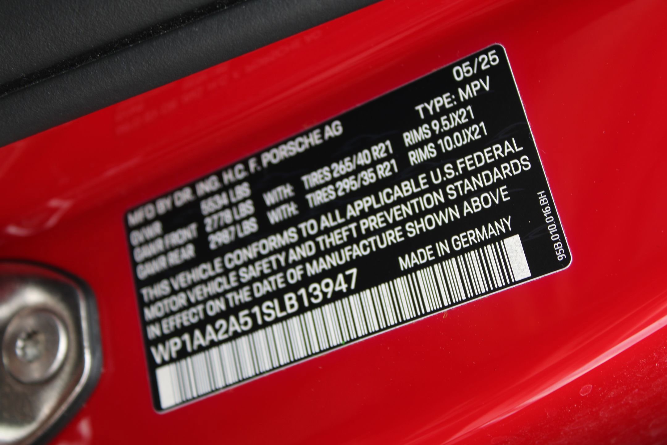 Used 2025 Porsche Macan image 29