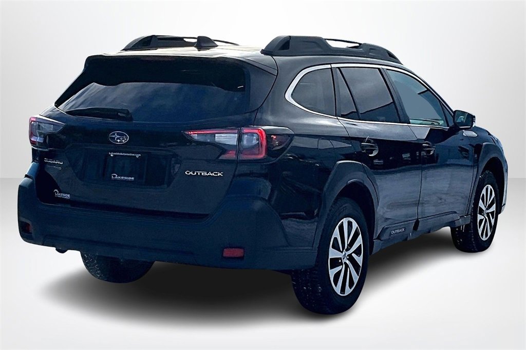 Used 2024 Subaru Outback Premium image 5