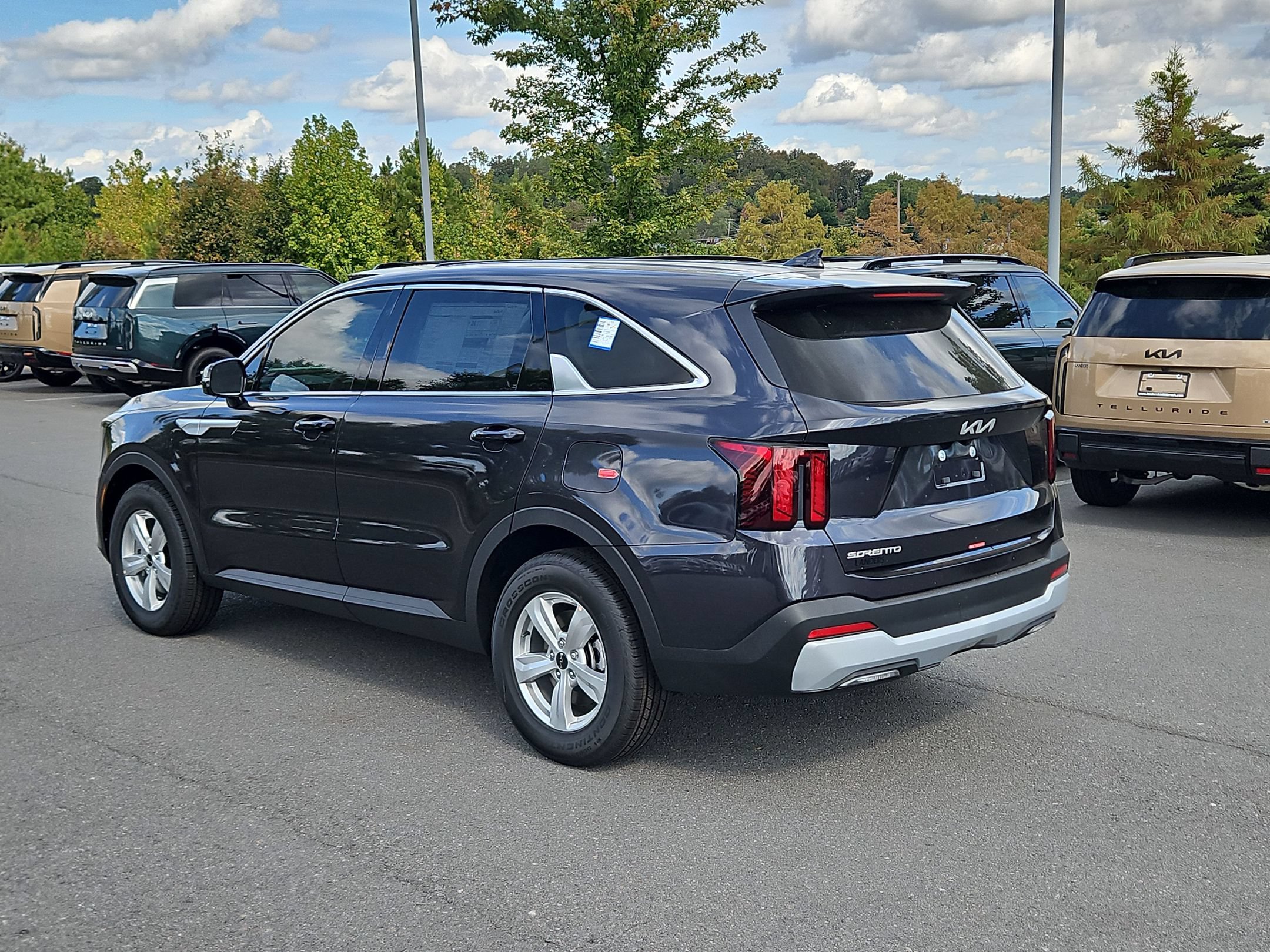New 2026 Kia Sorento LX FWD image 5