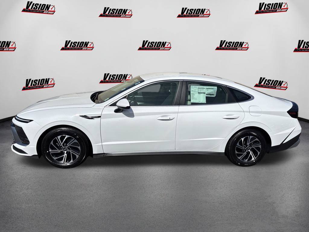 New 2026 Hyundai Sonata Blue FWD image 2