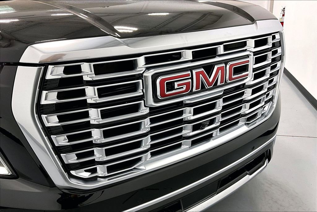 New 2026 GMC Yukon Denali w/ Denali Reserve Package AWD/4WD image 27