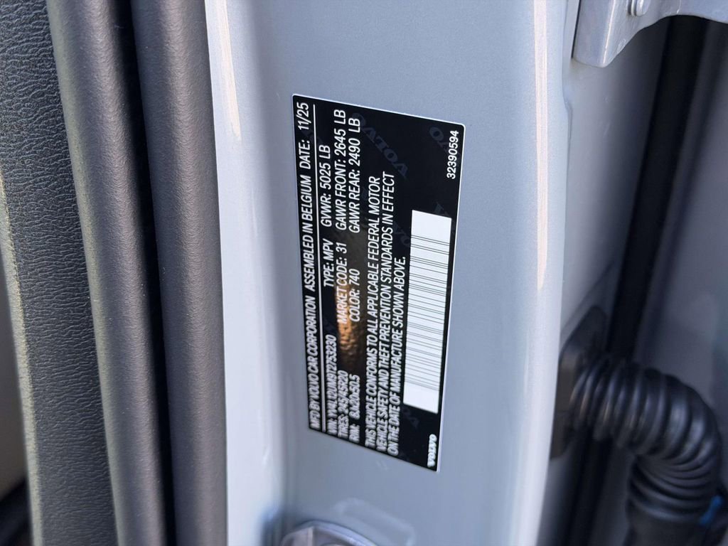 New 2026 Volvo XC40 B5 Ultra w/ Protection Package Premier image 25