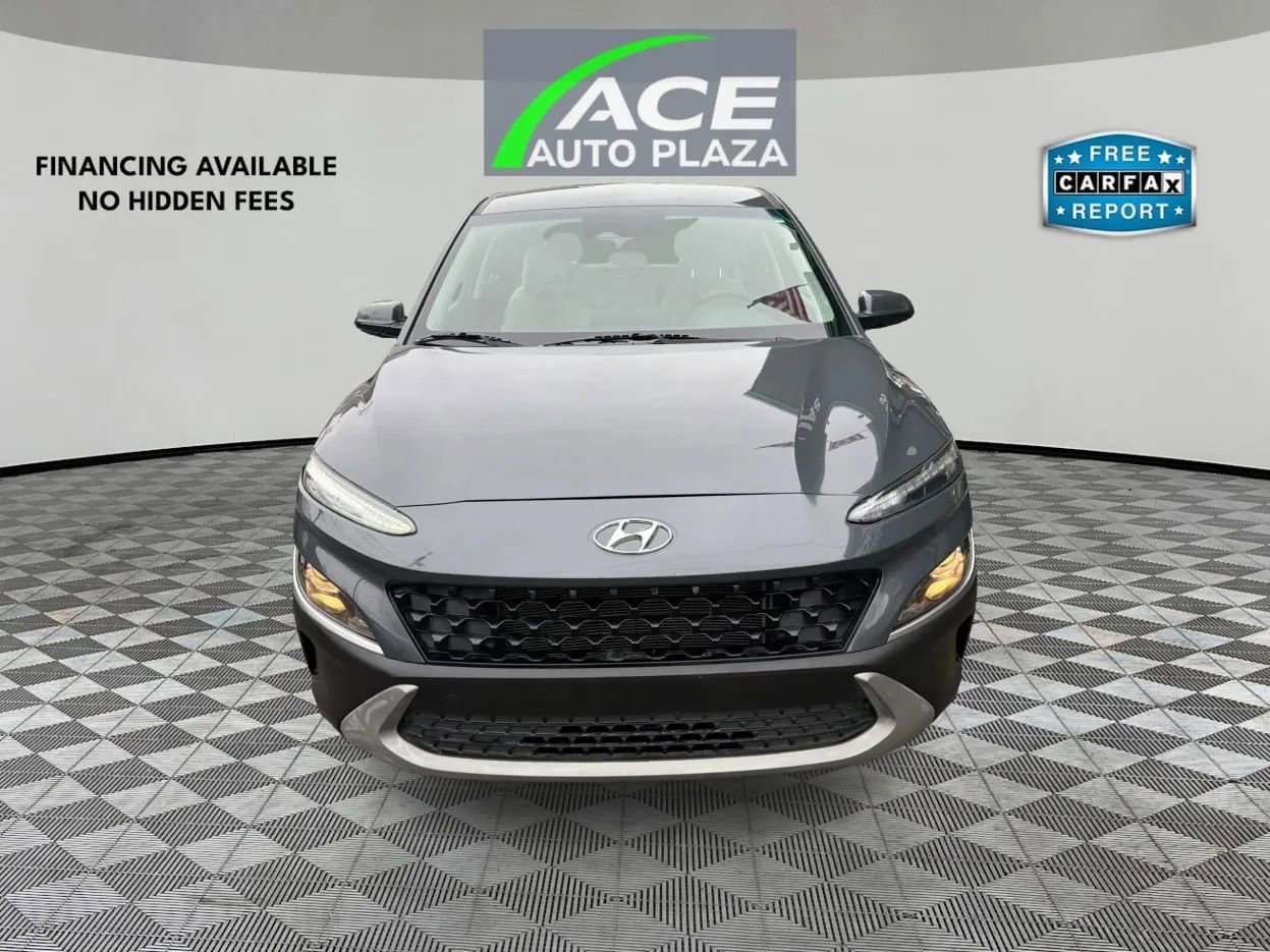 Used 2023 Hyundai Kona SE image 3